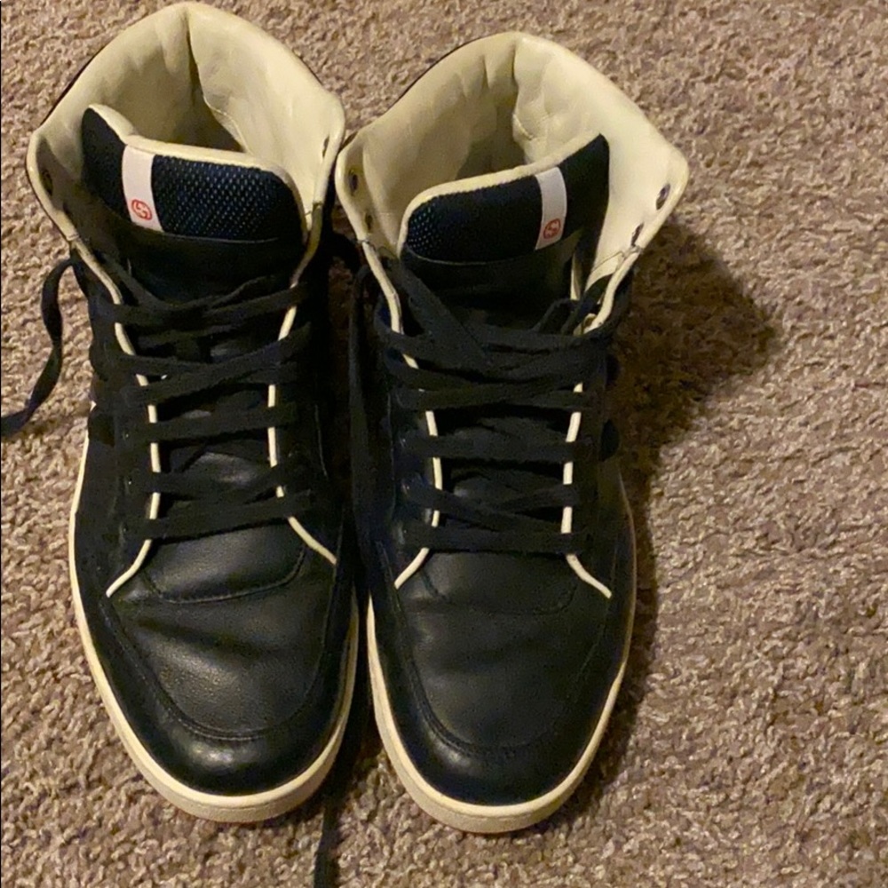 Gucci sneakers ..size is Gucci 8 which is 42